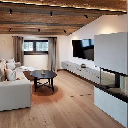 Alpin Residenzen Eichenheim Aurach Bei Kitzbuehel By Alpina-Holiday Exterior photo